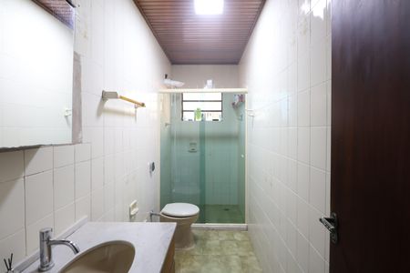 Casa à venda com 107m², 3 quartos e 3 vagasBanheiro