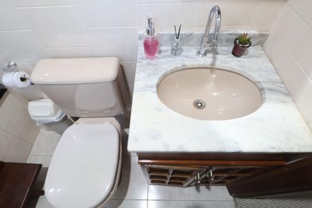 Casa à venda com 107m², 3 quartos e 3 vagasBanheiro da Suíte 2