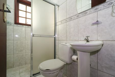 Casa à venda com 143m², 4 quartos e 2 vagas Casa à venda com 143m², 4 quartos e 2 vagasBanheiro