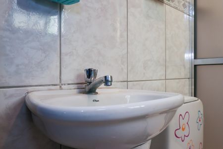 Casa à venda com 143m², 4 quartos e 2 vagas Casa à venda com 143m², 4 quartos e 2 vagasBanheiro da Suíte 2