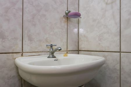 Casa à venda com 143m², 4 quartos e 2 vagas Casa à venda com 143m², 4 quartos e 2 vagasBanheiro da Suíte 1