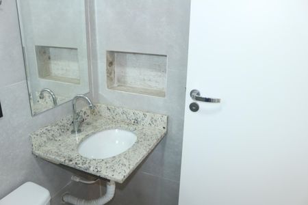 Apartamento à venda com 103m², 2 quartos e 2 vagasBanheiro Social