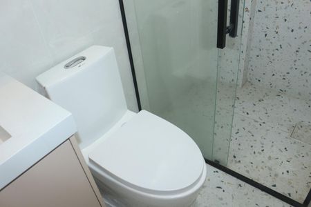 Apartamento à venda com 103m², 2 quartos e 2 vagasBanheiro da Suíte 