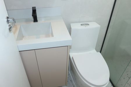 Apartamento à venda com 103m², 2 quartos e 2 vagasBanheiro da Suíte 