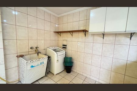 Casa à venda com 127m², 2 quartos e 2 vagas Casa à venda com 127m², 2 quartos e 2 vagasÁrea de Serviço