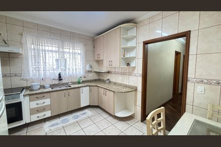 Casa à venda com 127m², 2 quartos e 2 vagas Casa à venda com 127m², 2 quartos e 2 vagasCozinha