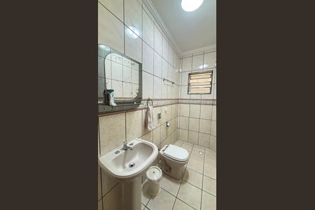 Casa à venda com 127m², 2 quartos e 2 vagas Casa à venda com 127m², 2 quartos e 2 vagasBanheiro