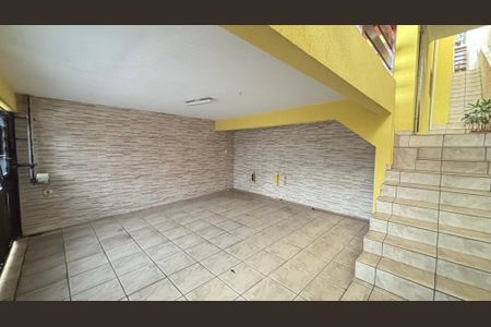 Casa à venda com 127m², 2 quartos e 2 vagas Casa à venda com 127m², 2 quartos e 2 vagasGaragem