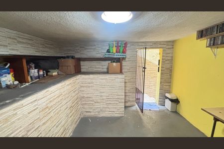 Casa à venda com 127m², 2 quartos e 2 vagas Casa à venda com 127m², 2 quartos e 2 vagas Porão
