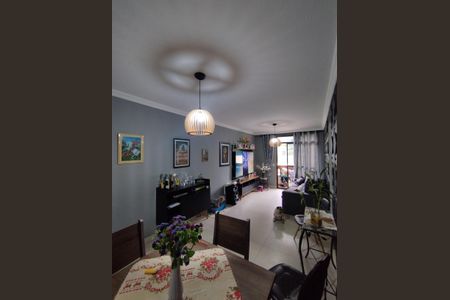 Apartamento à venda com 73m², 3 quartos e 1 vaga Apartamento à venda com 73m², 3 quartos e 1 vagaSala