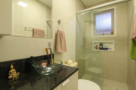 Casa de condomínio à venda com 79m², 2 quartos e 2 vagas Casa de condomínio à venda com 79m², 2 quartos e 2 vagasBanheiro