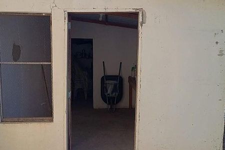 Casa à venda com 84m², 1 quarto e 3 vagas