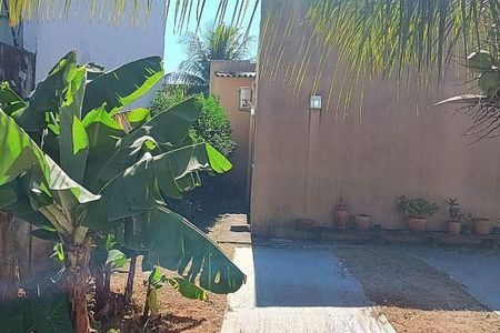 Casa à venda com 84m², 1 quarto e 3 vagas