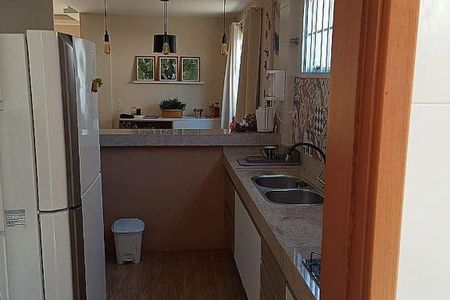 Casa à venda com 84m², 1 quarto e 3 vagas