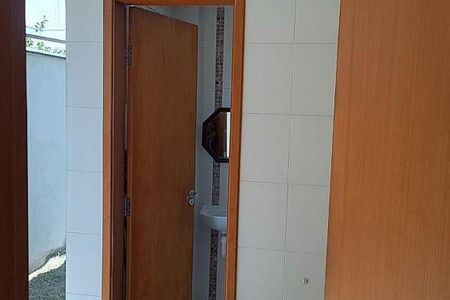 Casa à venda com 84m², 1 quarto e 3 vagas