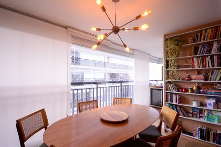 Apartamento à venda com 74m², 3 quartos e 1 vaga Apartamento à venda com 74m², 3 quartos e 1 vaga Varanda