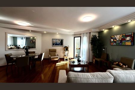 Apartamento à venda com 146m², 4 quartos e 2 vagas