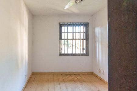 Casa à venda com 585m², 3 quartos e 4 vagasQuarto 2