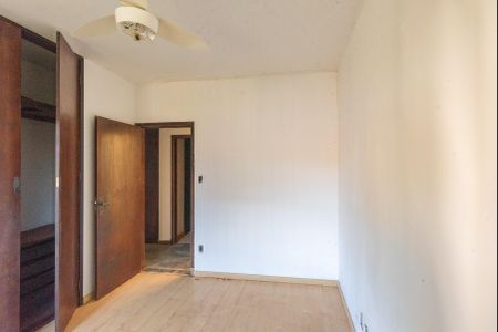 Casa à venda com 585m², 3 quartos e 4 vagasQuarto 2