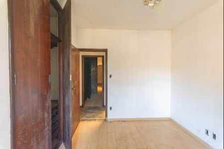 Casa à venda com 585m², 3 quartos e 4 vagasQuarto 2