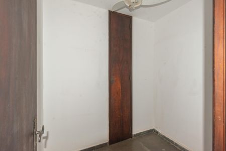 Casa à venda com 585m², 3 quartos e 4 vagasEscritório