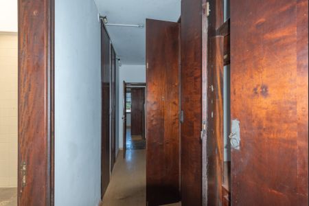 Casa à venda com 585m², 3 quartos e 4 vagasQuarto 2