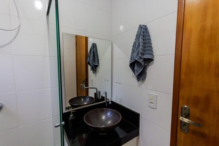 Apartamento à venda com 98m², 2 quartos e 1 vaga Apartamento à venda com 98m², 2 quartos e 1 vagaBanheiro
