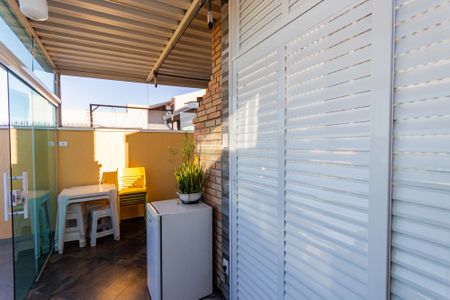 Apartamento à venda com 98m², 2 quartos e 1 vaga Apartamento à venda com 98m², 2 quartos e 1 vagaCobertura