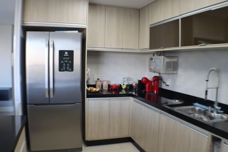 Apartamento à venda com 119m², 3 quartos e 3 vagas Apartamento à venda com 119m², 3 quartos e 3 vagasCozinha
