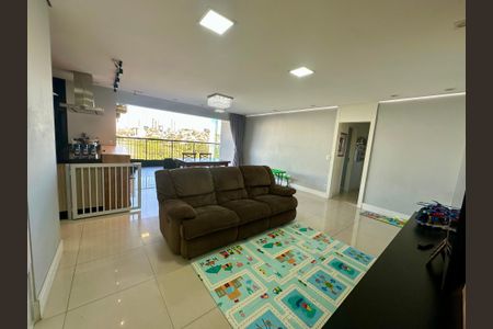 Apartamento à venda com 119m², 3 quartos e 3 vagas Apartamento à venda com 119m², 3 quartos e 3 vagasSala