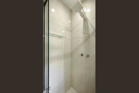 Casa à venda com 400m², 6 quartos e 2 vagas Casa à venda com 400m², 6 quartos e 2 vagasBanheiro Corredor 2