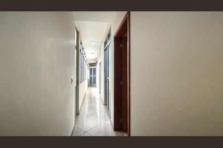 Casa à venda com 400m², 6 quartos e 2 vagas Casa à venda com 400m², 6 quartos e 2 vagasCorredor