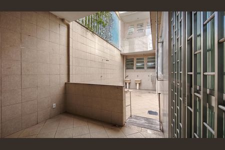 Casa à venda com 400m², 6 quartos e 2 vagas Casa à venda com 400m², 6 quartos e 2 vagasQuintal