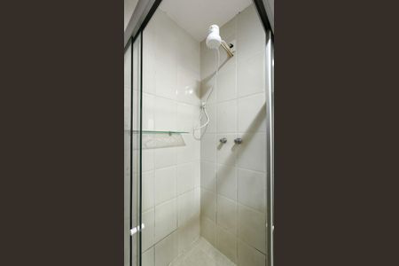 Casa à venda com 400m², 6 quartos e 2 vagas Casa à venda com 400m², 6 quartos e 2 vagasBanheiro Corredor