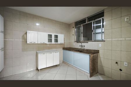 Casa à venda com 400m², 6 quartos e 2 vagas Casa à venda com 400m², 6 quartos e 2 vagasCozinha