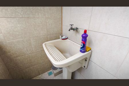 Casa à venda com 400m², 6 quartos e 2 vagas Casa à venda com 400m², 6 quartos e 2 vagasÁrea de Serviço 2