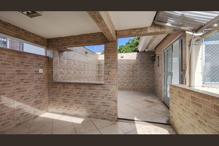 Casa à venda com 400m², 6 quartos e 2 vagas Casa à venda com 400m², 6 quartos e 2 vagasÁrea gourmet