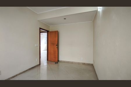 Casa à venda com 400m², 6 quartos e 2 vagas Casa à venda com 400m², 6 quartos e 2 vagasQuarto 4