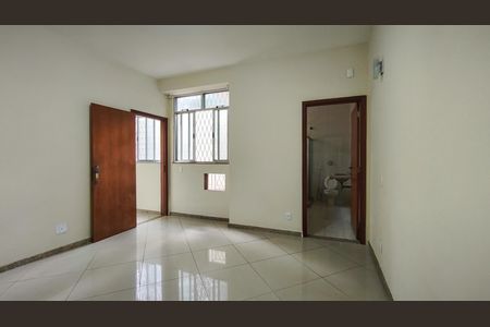 Casa à venda com 400m², 6 quartos e 2 vagas Casa à venda com 400m², 6 quartos e 2 vagasSuíte 1