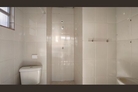 Casa à venda com 400m², 6 quartos e 2 vagas Casa à venda com 400m², 6 quartos e 2 vagasBanheiro de serviço