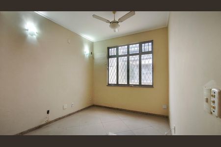 Casa à venda com 400m², 6 quartos e 2 vagas Casa à venda com 400m², 6 quartos e 2 vagasQuarto 4