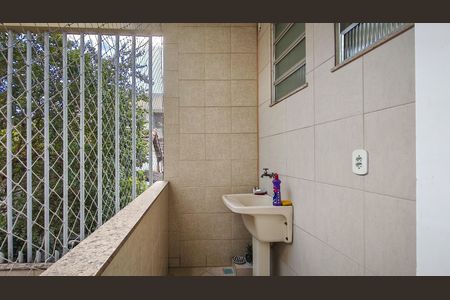 Casa à venda com 400m², 6 quartos e 2 vagas Casa à venda com 400m², 6 quartos e 2 vagasÁrea de Serviço 2