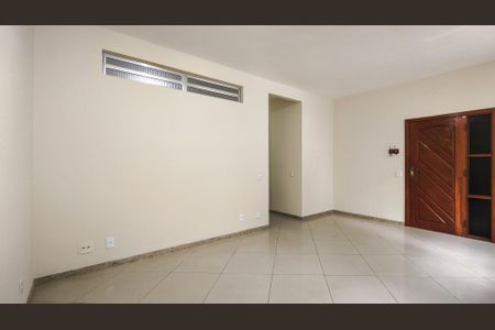 Casa à venda com 400m², 6 quartos e 2 vagas Casa à venda com 400m², 6 quartos e 2 vagasSala