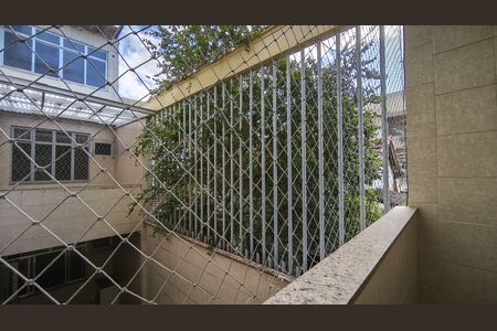 Casa à venda com 400m², 6 quartos e 2 vagas Casa à venda com 400m², 6 quartos e 2 vagasÁrea de Serviço 2