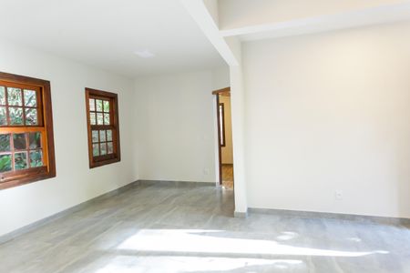 Casa de condomínio à venda com 124m², 2 quartos e 1 vaga Casa de condomínio à venda com 124m², 2 quartos e 1 vagaSala