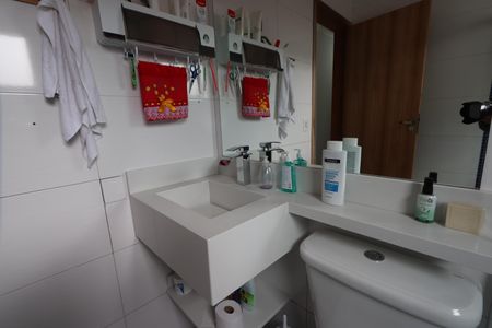 Casa à venda com 170m², 3 quartos e 4 vagasBanheiro