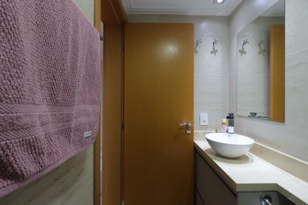 Apartamento à venda com 118m², 3 quartos e 2 vagasBanheiro da suíte 1