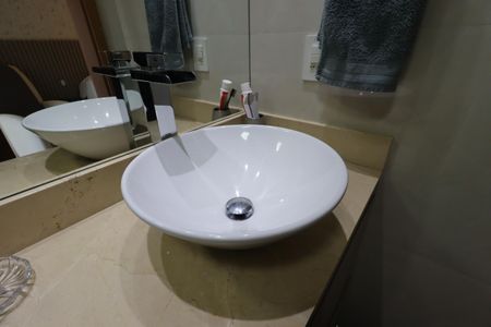 Apartamento à venda com 118m², 3 quartos e 2 vagasBanheiro da suíte 2