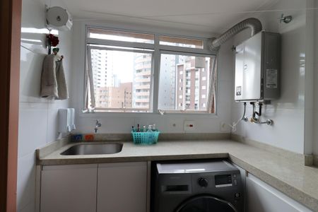 Apartamento à venda com 118m², 3 quartos e 2 vagasÁrea de Serviço