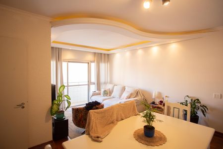 Apartamento à venda com 92m², 2 quartos e 1 vaga Apartamento à venda com 92m², 2 quartos e 1 vagaSala